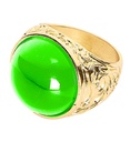 "BAGUE DOREE AVEC PIERRE VERTE"