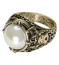 "BAGUE DOREE AVEC GROSSE PERLE"