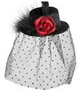 "PETIT HAUT-DE-FORME NOIR AVEC ROSE, TULLE A POIS ET PLUMES"