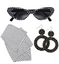 "FILLE DES ANNEES 50" (lunettes, boucles d'oreilles, foulard)