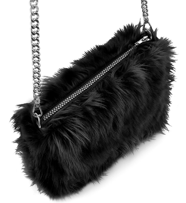 "SAC EN PELUCHE LONG NOIR"