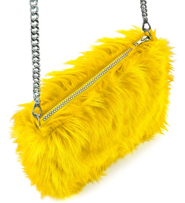 "SAC EN PELUCHE LONG JAUNE"