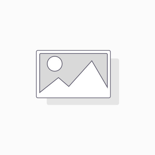 "COUVRE-CHEF REINE SOMBRE BRANCHES ET ROSES NOIRES"