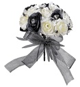 "BOUQUET DE MARIAGE D'HALLOWEEN AVEC CRANES ET ARAIGNEES"