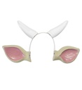"OREILLES DE VACHE AVEC CORNES"